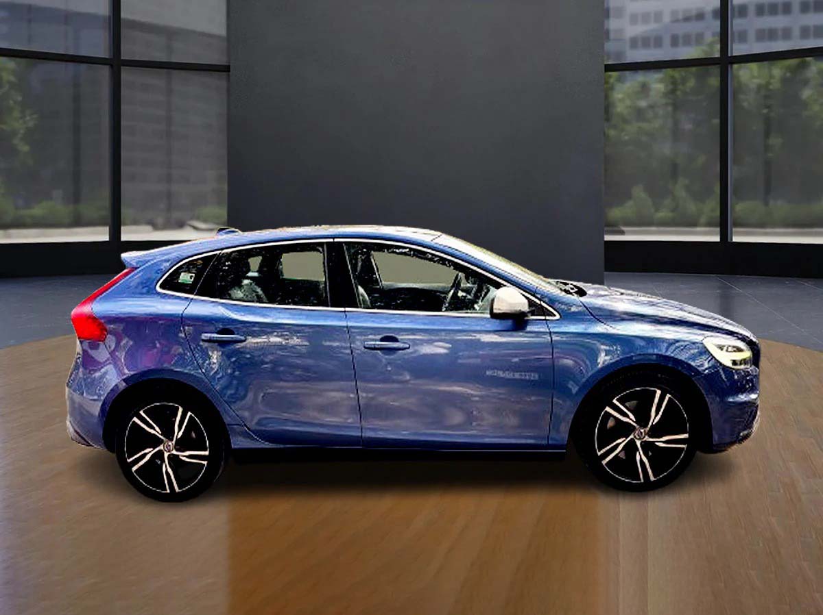 VOLVO V40 D3R 0800