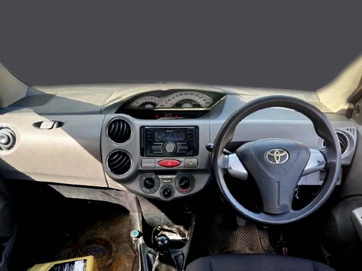 TOYOTA ETIOS V 0921