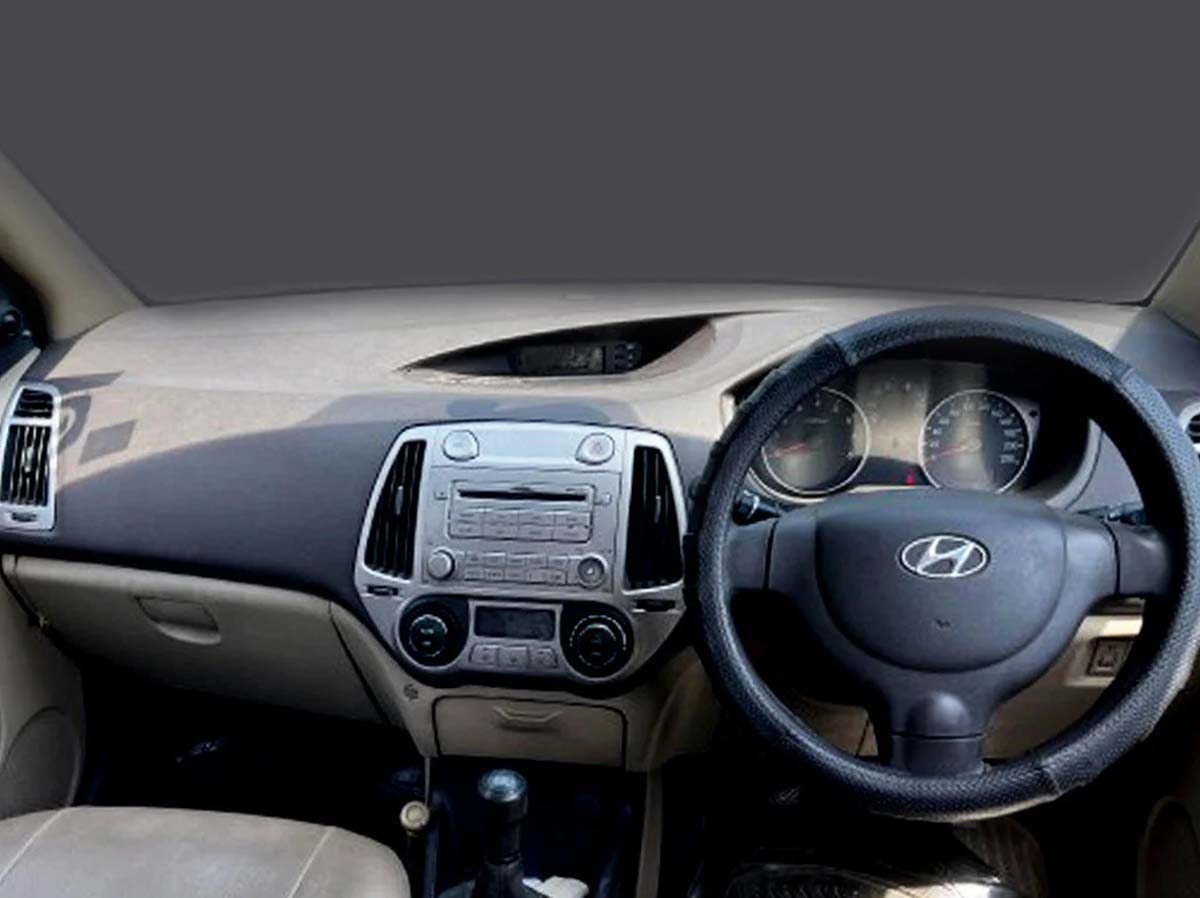 Hyundai I.20 SPORTZ 4357