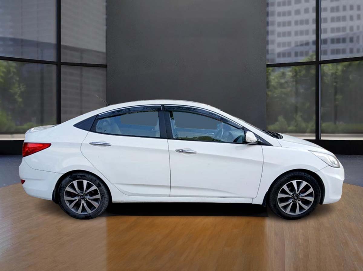 HYUNDAI VERNA VTVT 4717