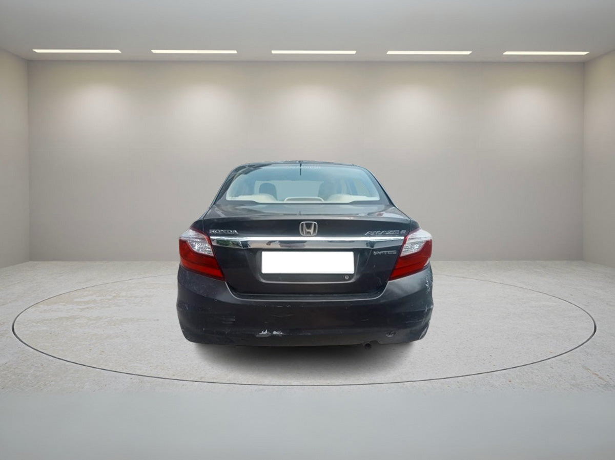 HONDA AMAZE S MT 2017