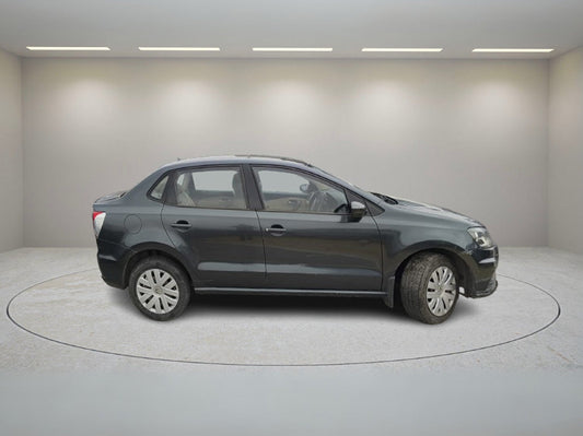 VOLKSWAGEN AMEO COMFORT 2016