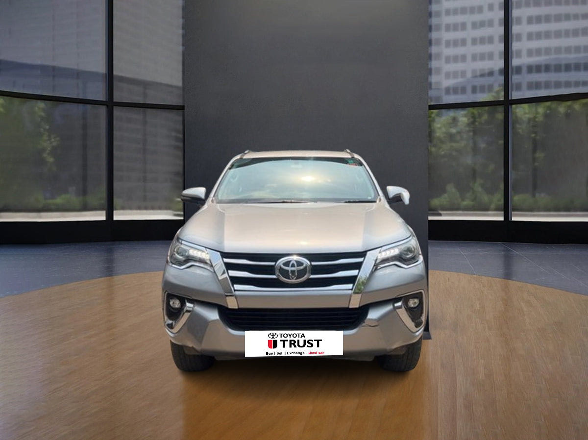 TOYOTA FORTUNER 4*2 AT 5876