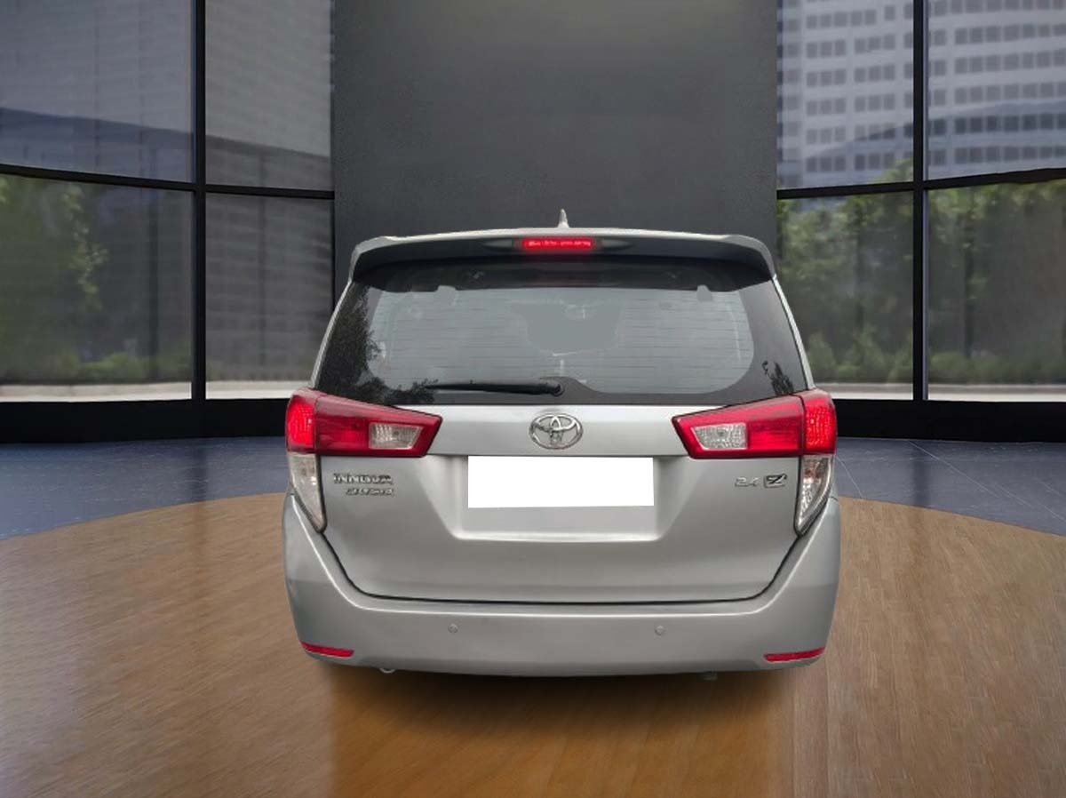 TOYOTA INNOVA CRYSTA 2.4 Z MT 2371