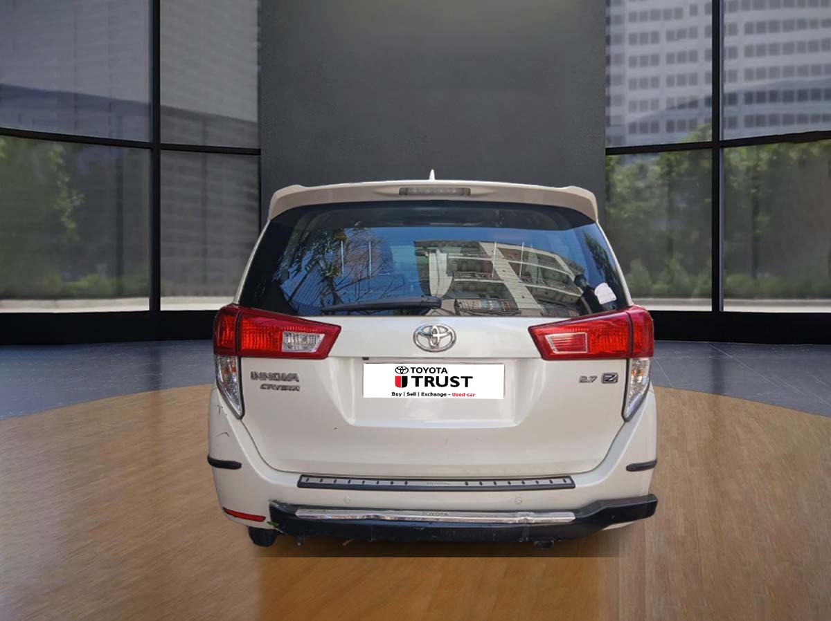 TOYOTA INNOVA CRYSTA 2.7 Z 7STR 9106