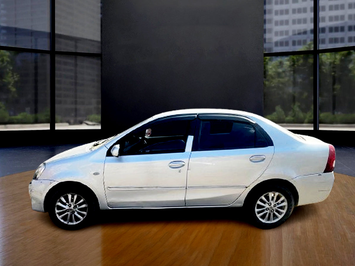 TOYOTA ETIOS V 0921