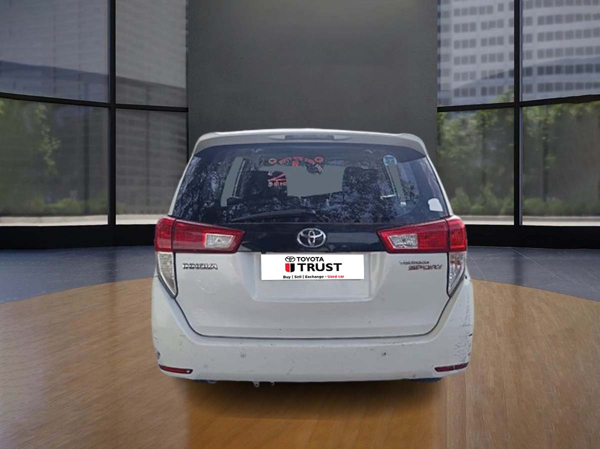 TOYOTA INNOVA CRYSTA SPOT AT 4653