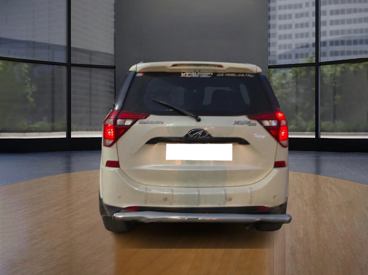 MAHINDRA XUV500 FWD W9 7644