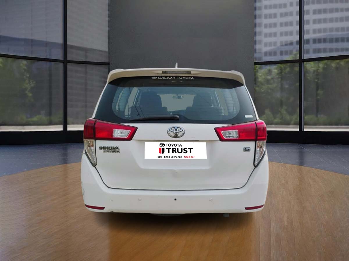 Toyota Innova Crysta 2.4 G 7-Seater MT – PreOwned Diesel MPV in Great Condition