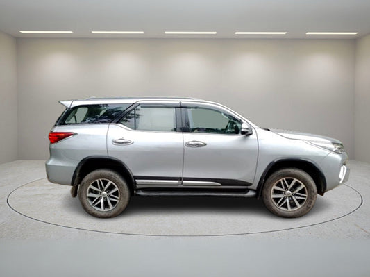 TOYOTA FORTUNER 4X4 AT 2017