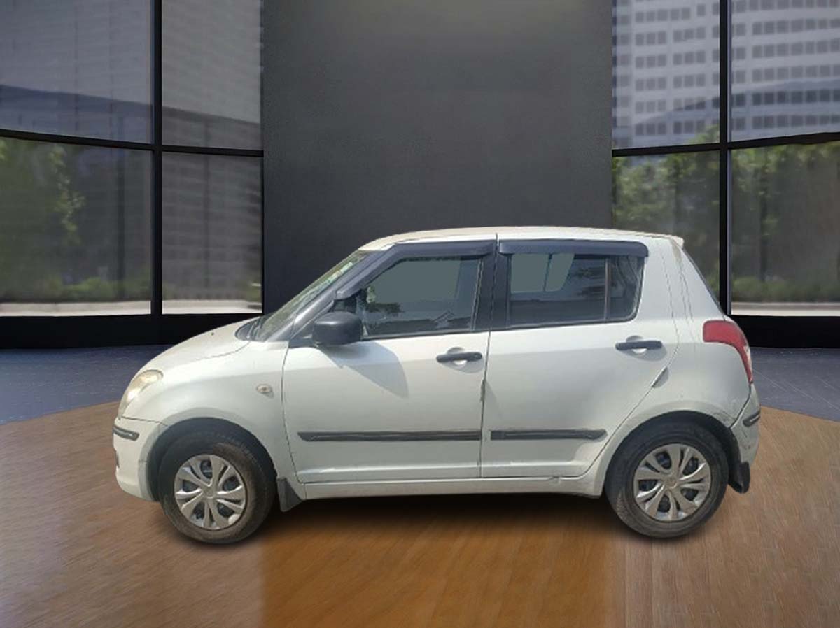 MARUTI SWIFT VXI BS4 M 4811