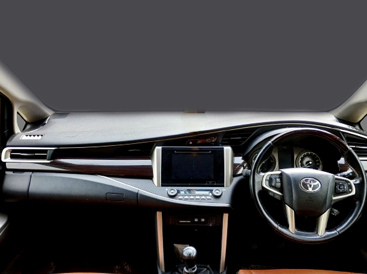 TOYOTA INNOVA CRYSTA 2.4 V 0023