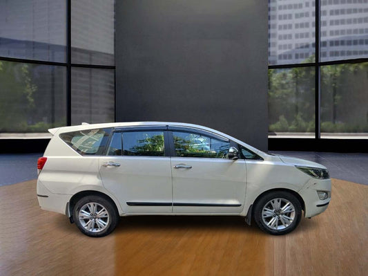 TOYOTA INNOVA CRYSTA 2.7 Z 7STR 9106