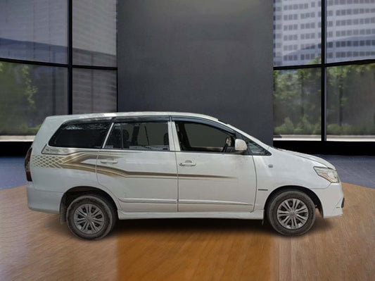 TOYOTA INNOVA 2.5 G 7STR 8200