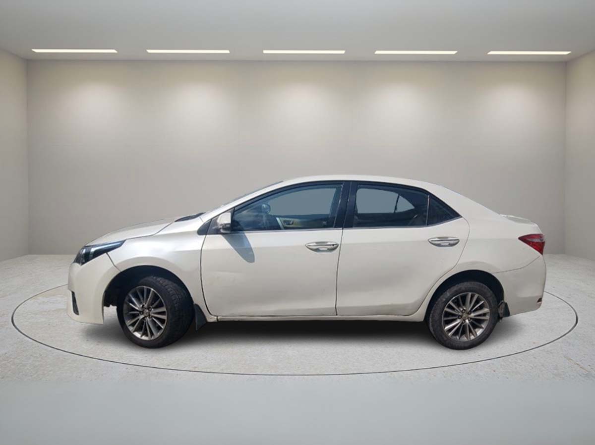 TOYOTA COROLLA ALTIS 1.8 V (AT) 2016
