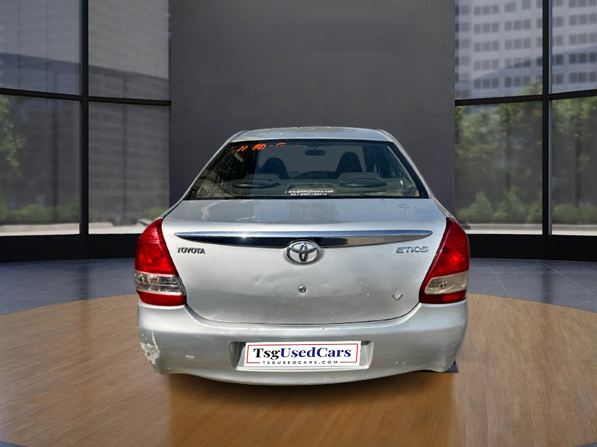 TOYOTA ETIOS V 0921