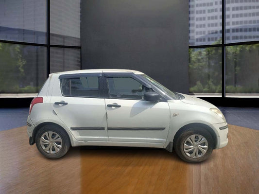 MARUTI SWIFT VXI BS4 M 4811