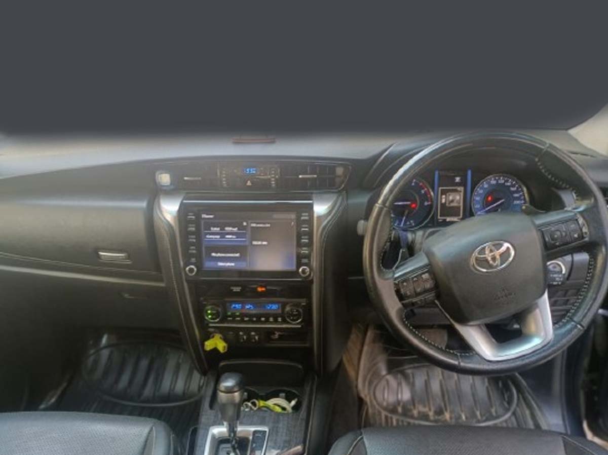 TOYOTA FORTUNER 4*2 AT 2130