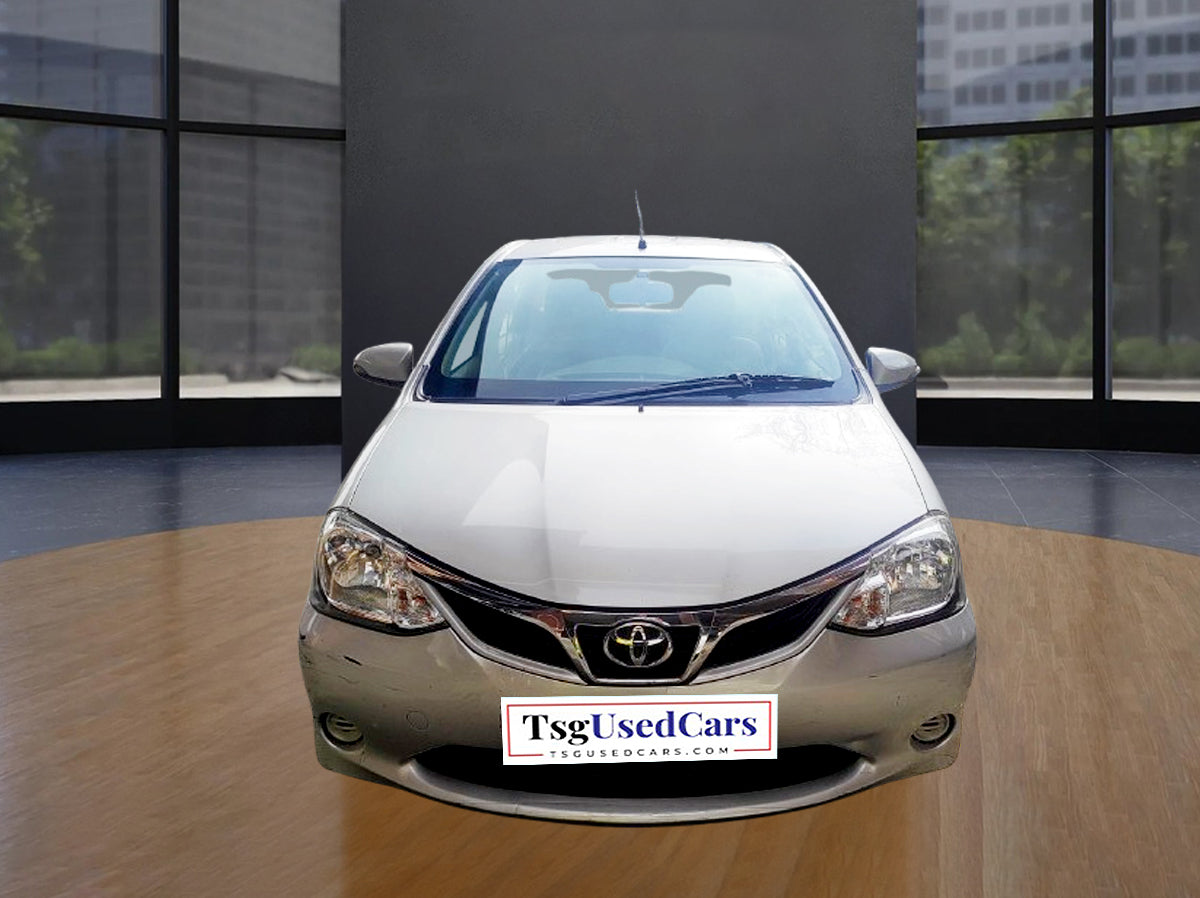 TOYOTA ETIOS V 8838