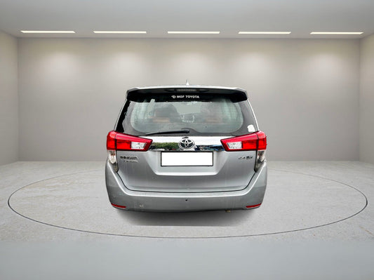 TOYOTA INNOVA CRYSTA 2.4 G AT 2020