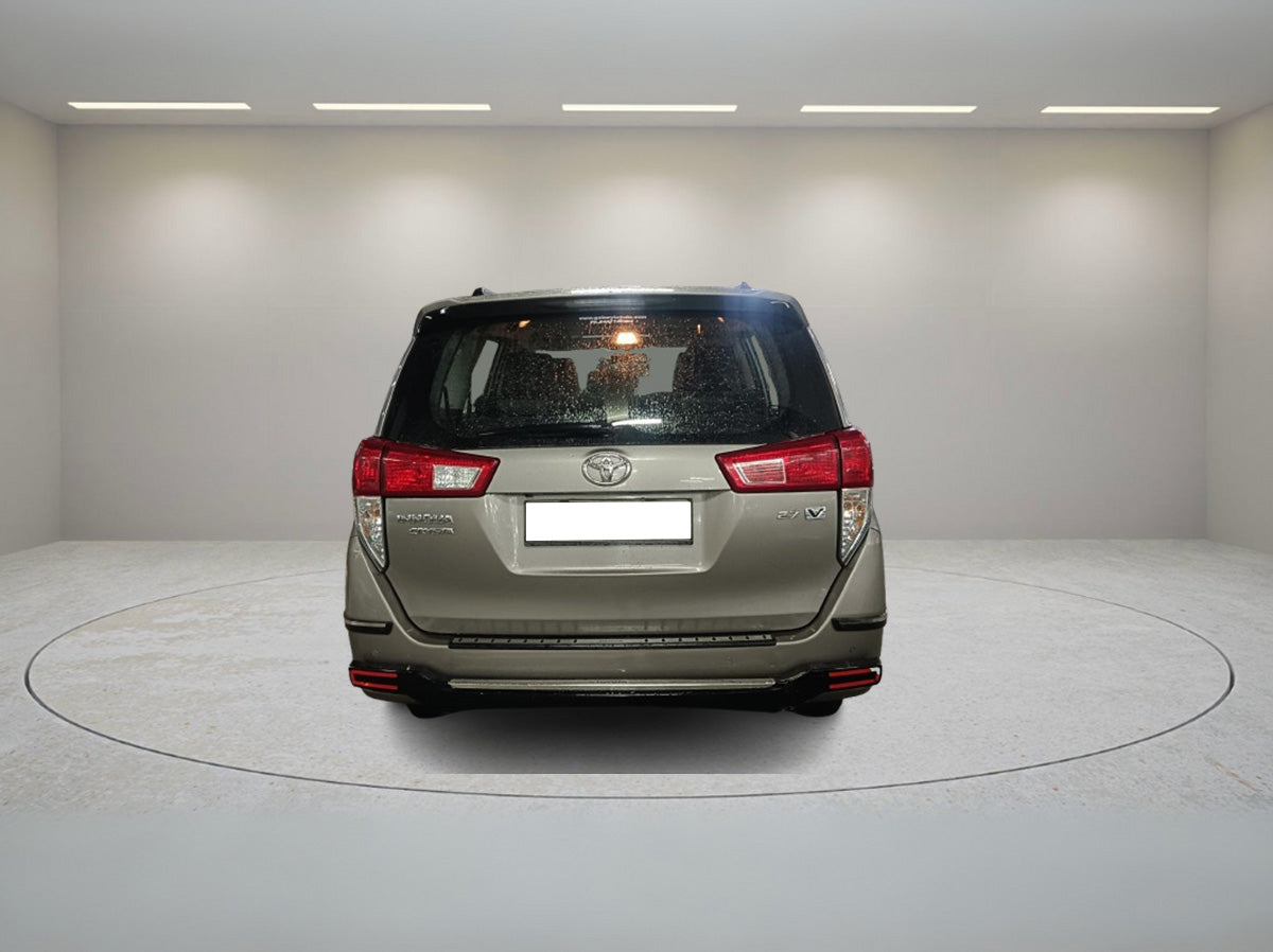 TOYOTA INNOVA CRYSTA 2.7V (MT) 7 STR 2022