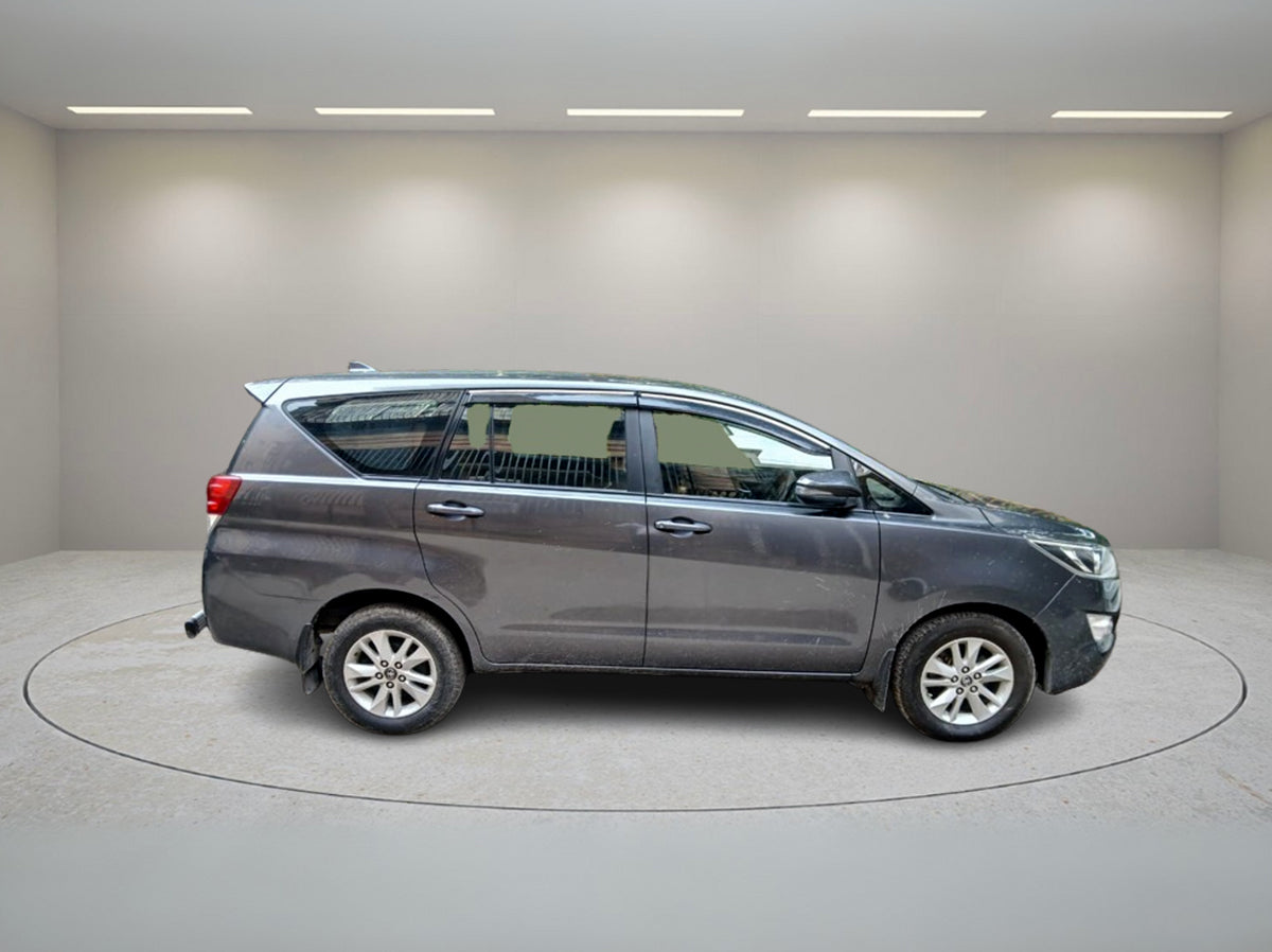 TOYOTA INNOVA CRYSTA 2.7 G AT 2019