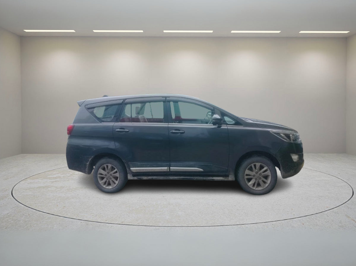 TOYOTA INNOVA CRYSTA 2.4 G MT 7STR 2020
