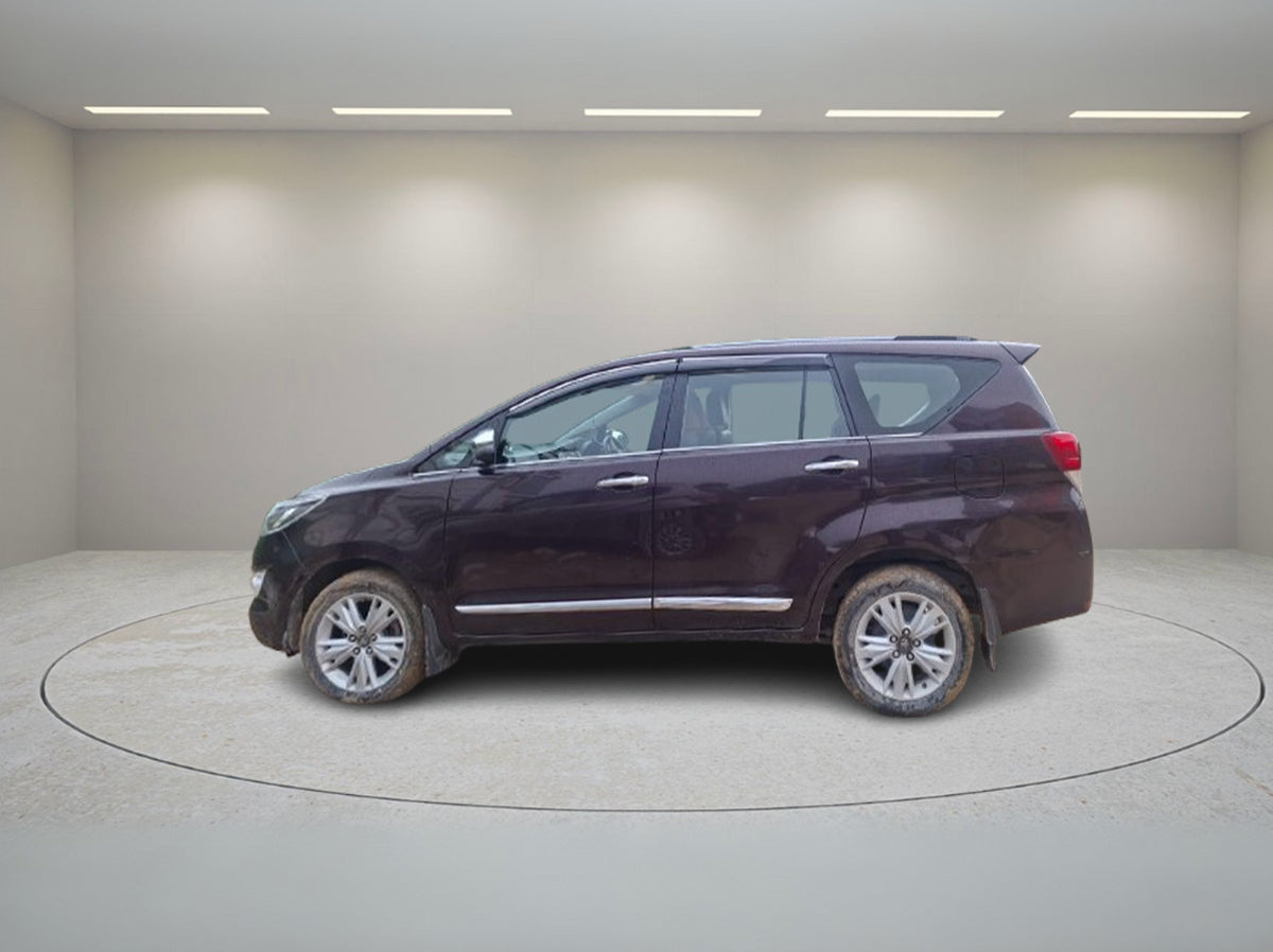 TOYOTA INNOVA CRYSTA 2.8 Z AT 2019