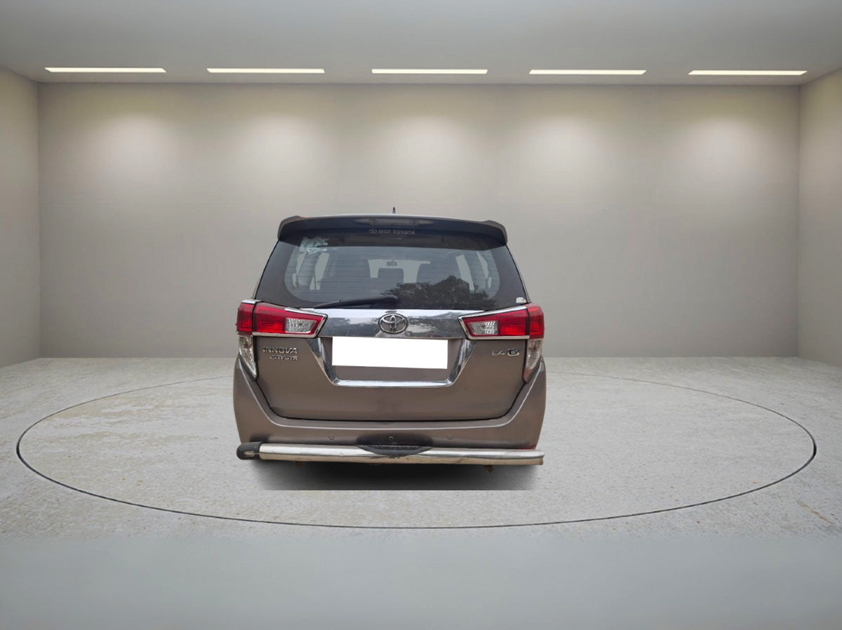 TOYOTA INNOVA CRYSTA 2.4 G MT 2017