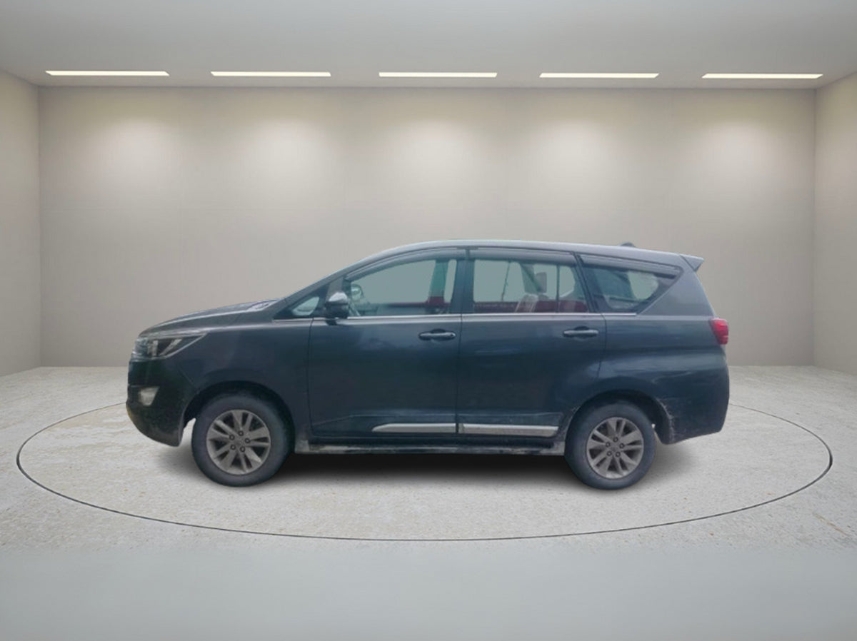 TOYOTA INNOVA CRYSTA 2.4 G MT 7STR 2020