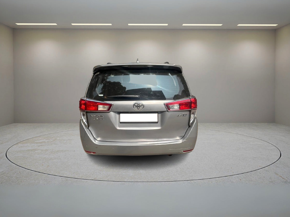 TOYOTA INNOVA CRYSTA 2.4 G AT 2021