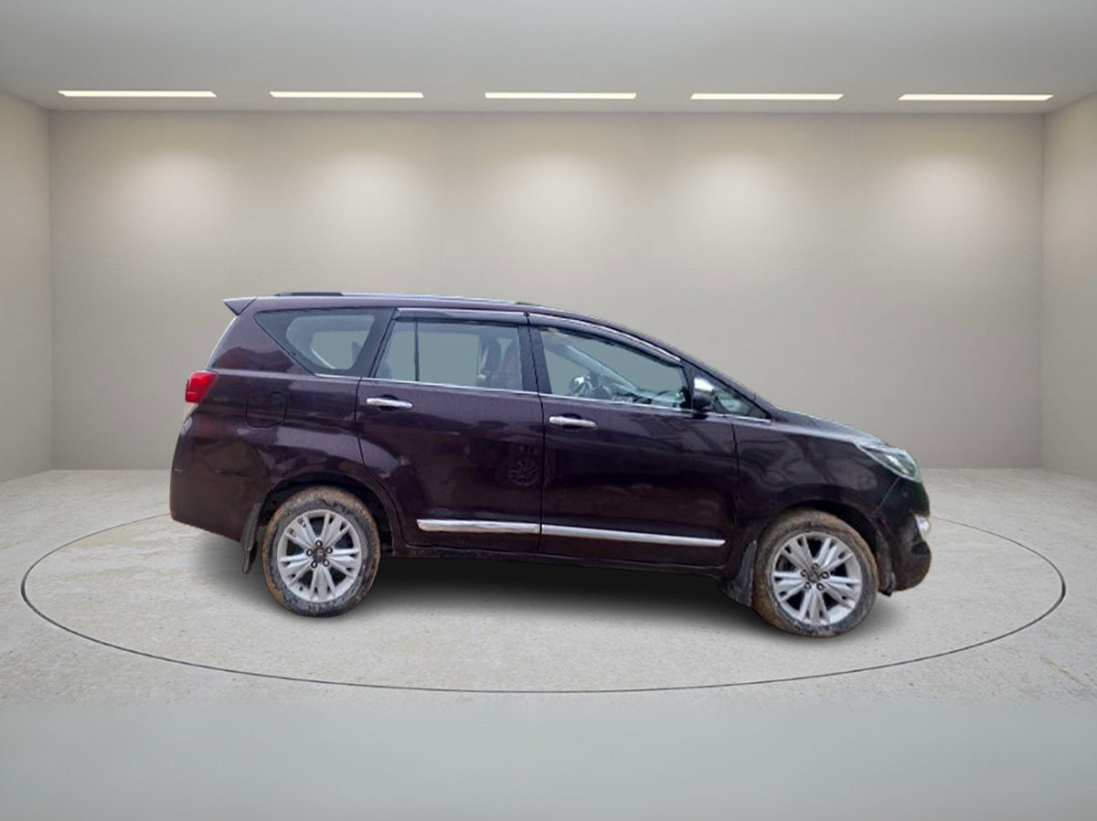 TOYOTA INNOVA CRYSTA 2.8 Z AT 2019