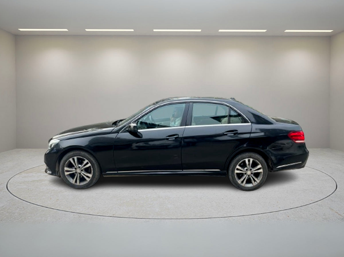 MERCEDES BENZ E 200 2015