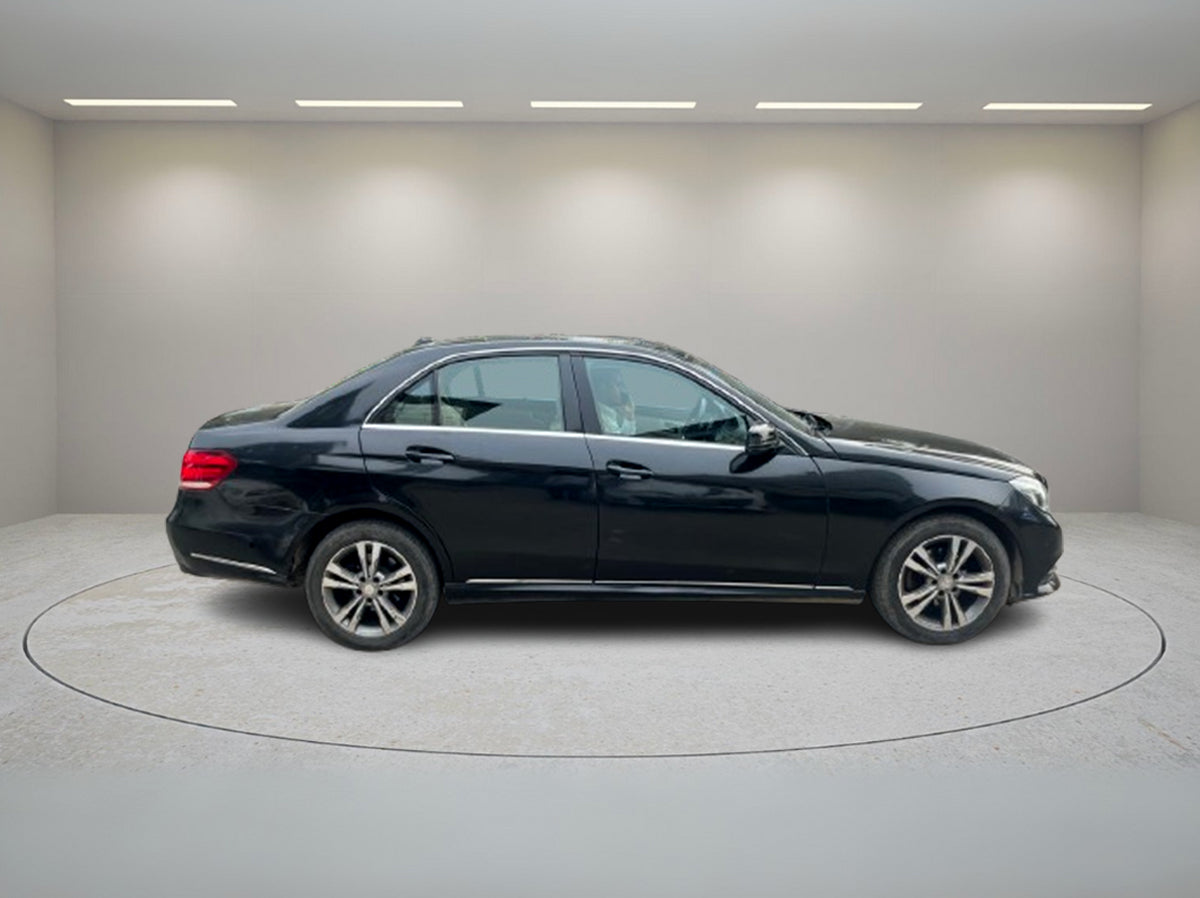 MERCEDES BENZ E 200 2015