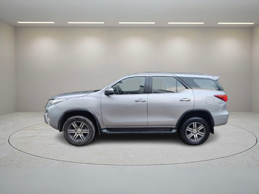 TOYOTA FORTUNER 4*2 AT 2017