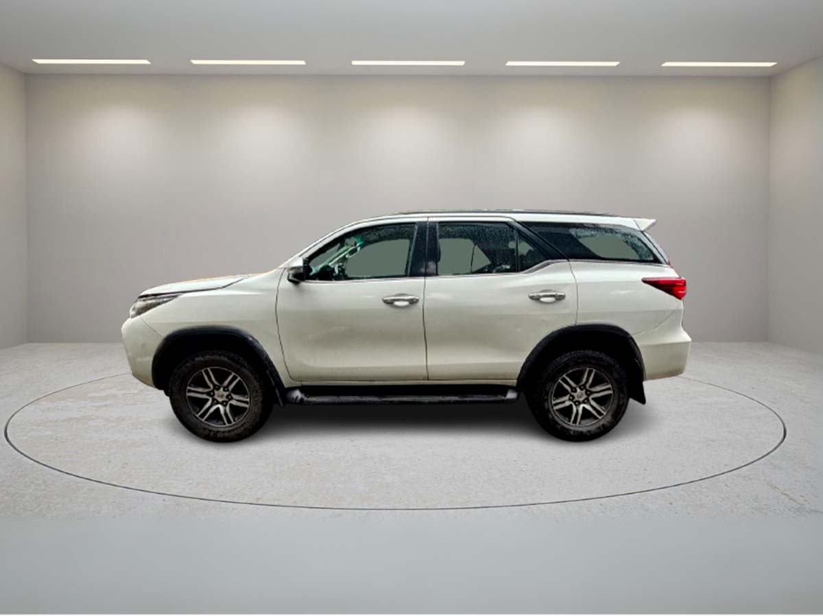 TOYOTA FORTUNER 4*2 AT 2017