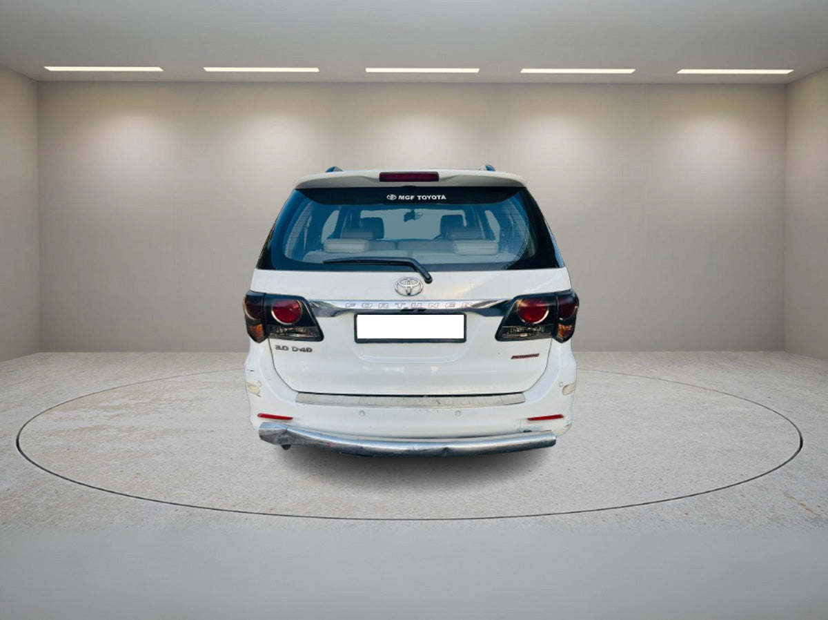 TOYOTA FORTUNER 4*2 AT 2015