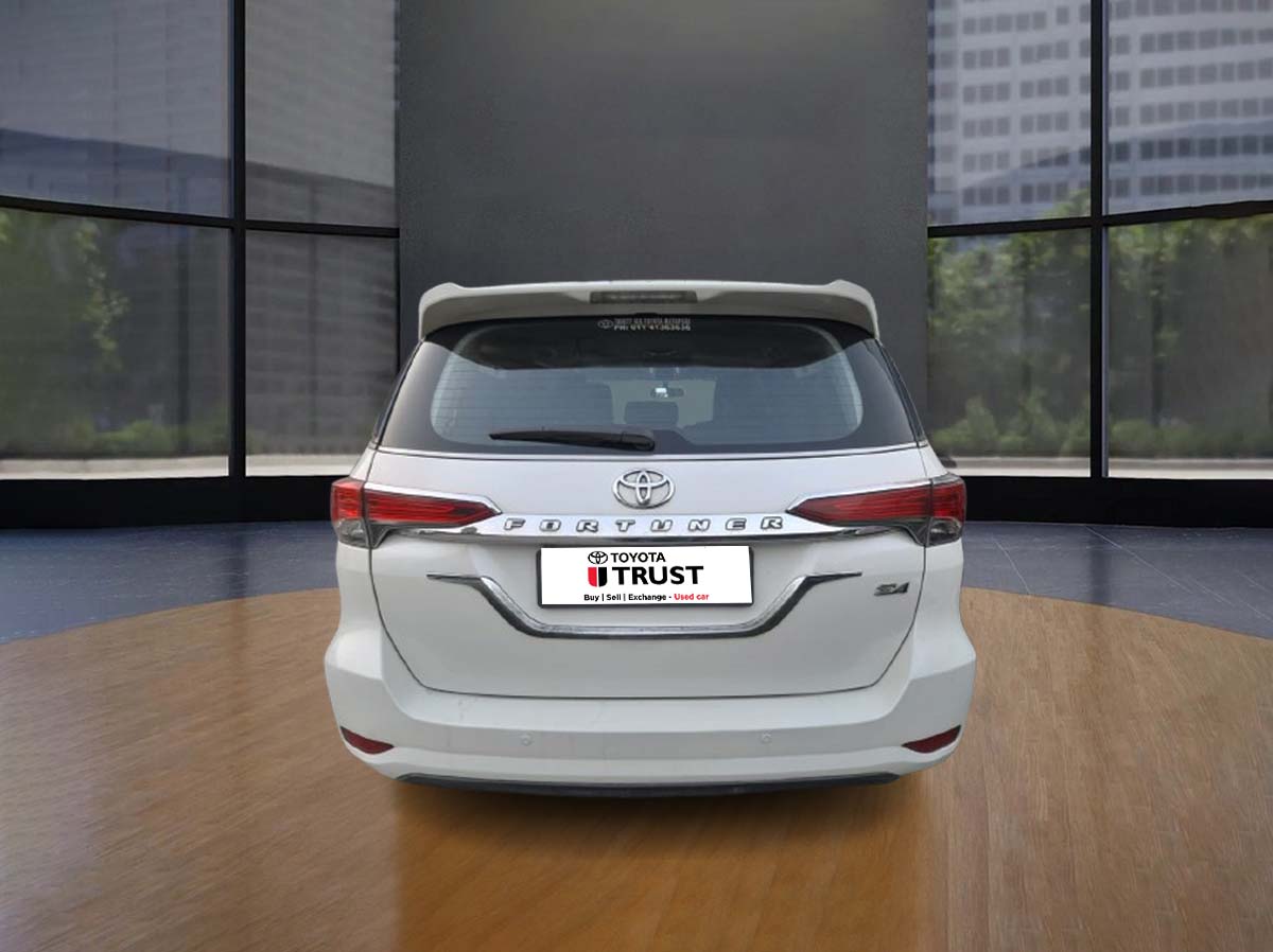Toyota Fortuner Sigma 4