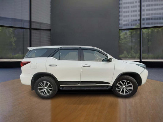 Toyota Fortuner Sigma 4