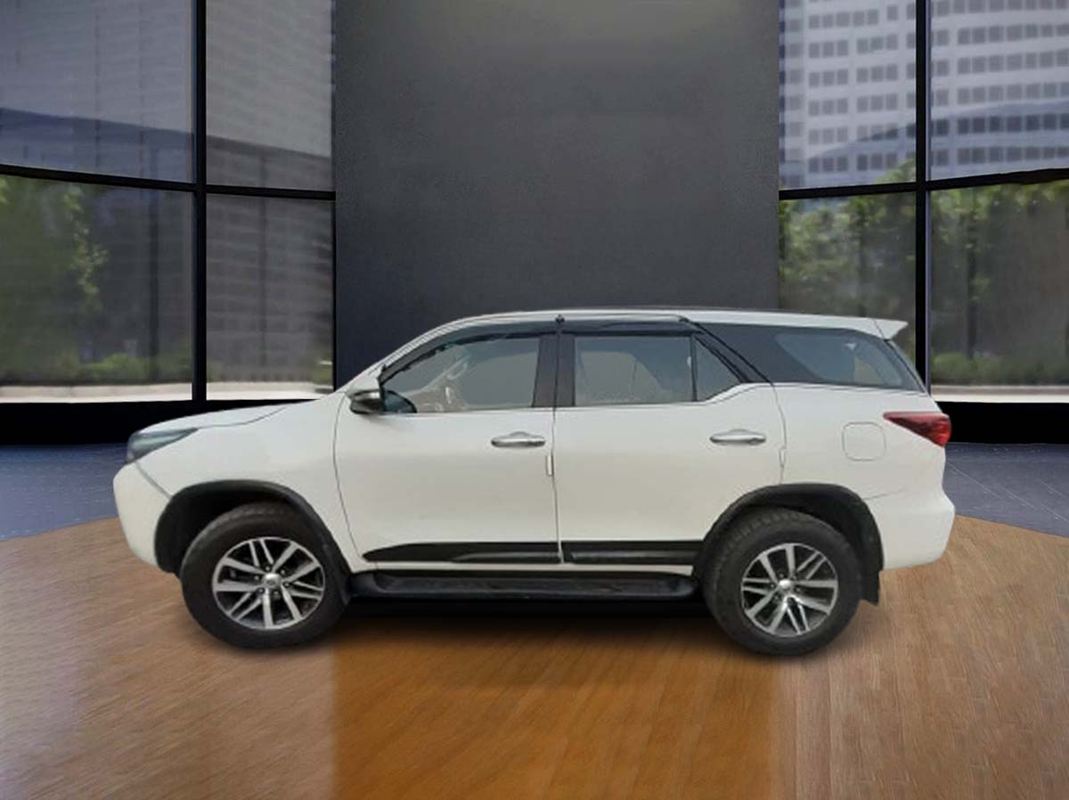 Toyota Fortuner Sigma 4