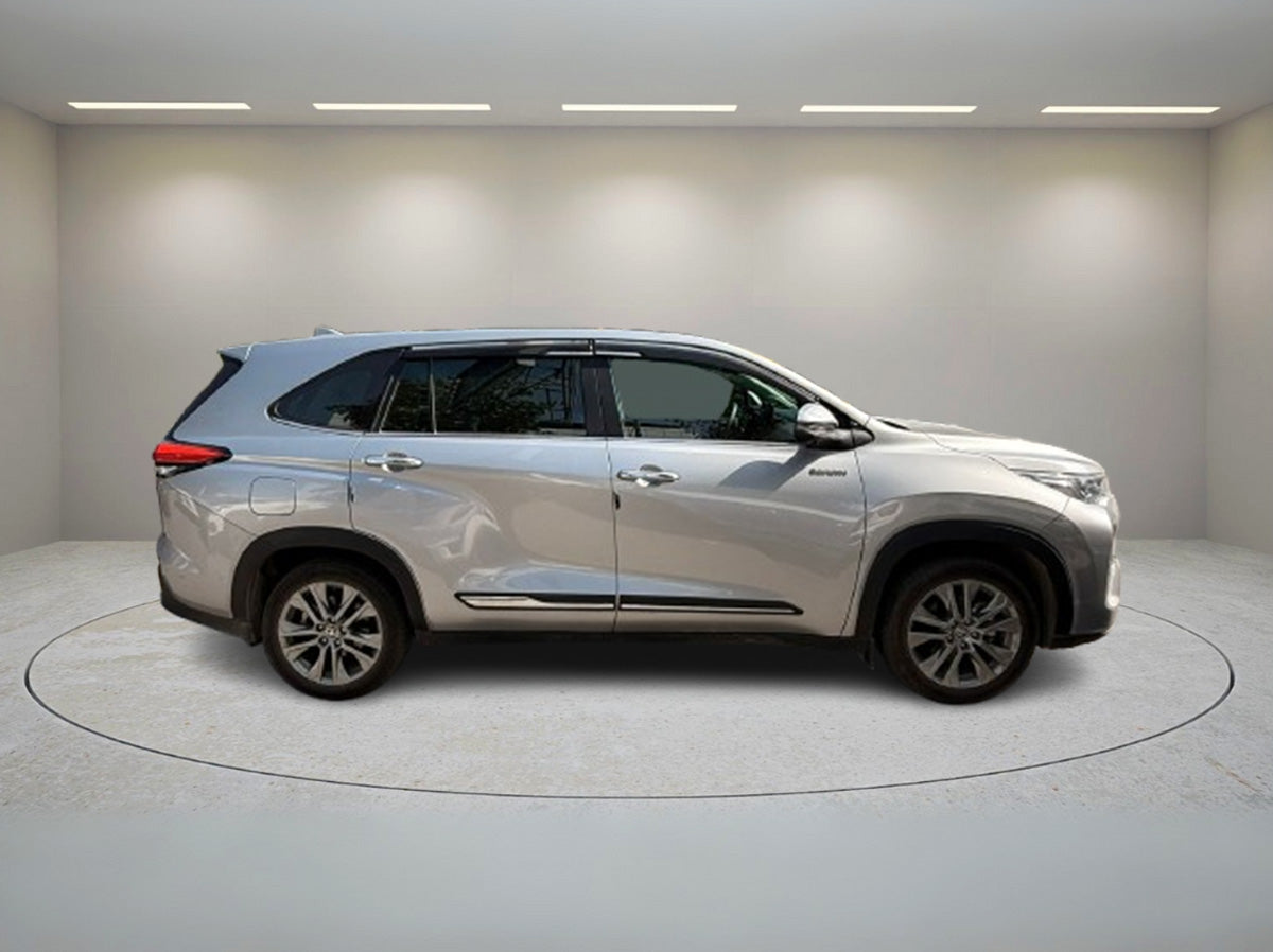 TOYOTA INNOVA HYCROSS ZX (O) AT 2025