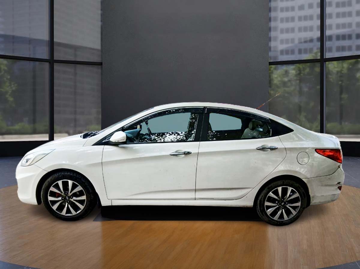 HYUNDAI VERNA VTVT 4717