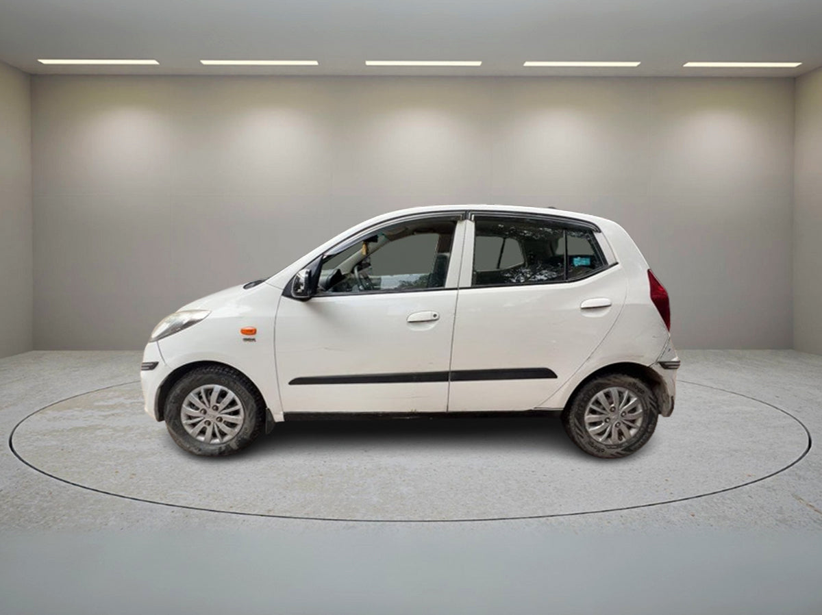 HYUNDAI I.10 SPORTZ 2014