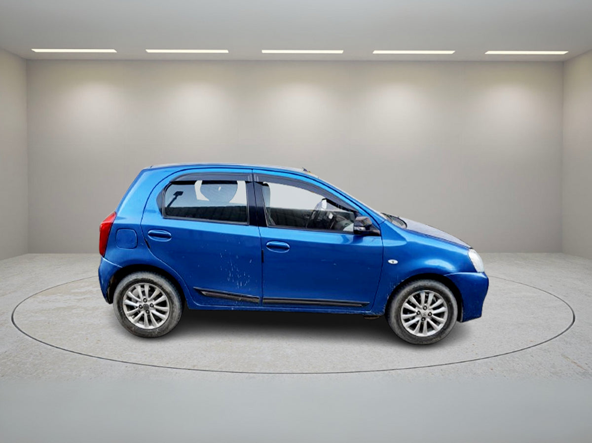 TOYOTA ETIOS LIVA V 2011