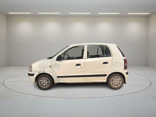 HYUNDAI SANTRO GLS SOLID BS4 2010