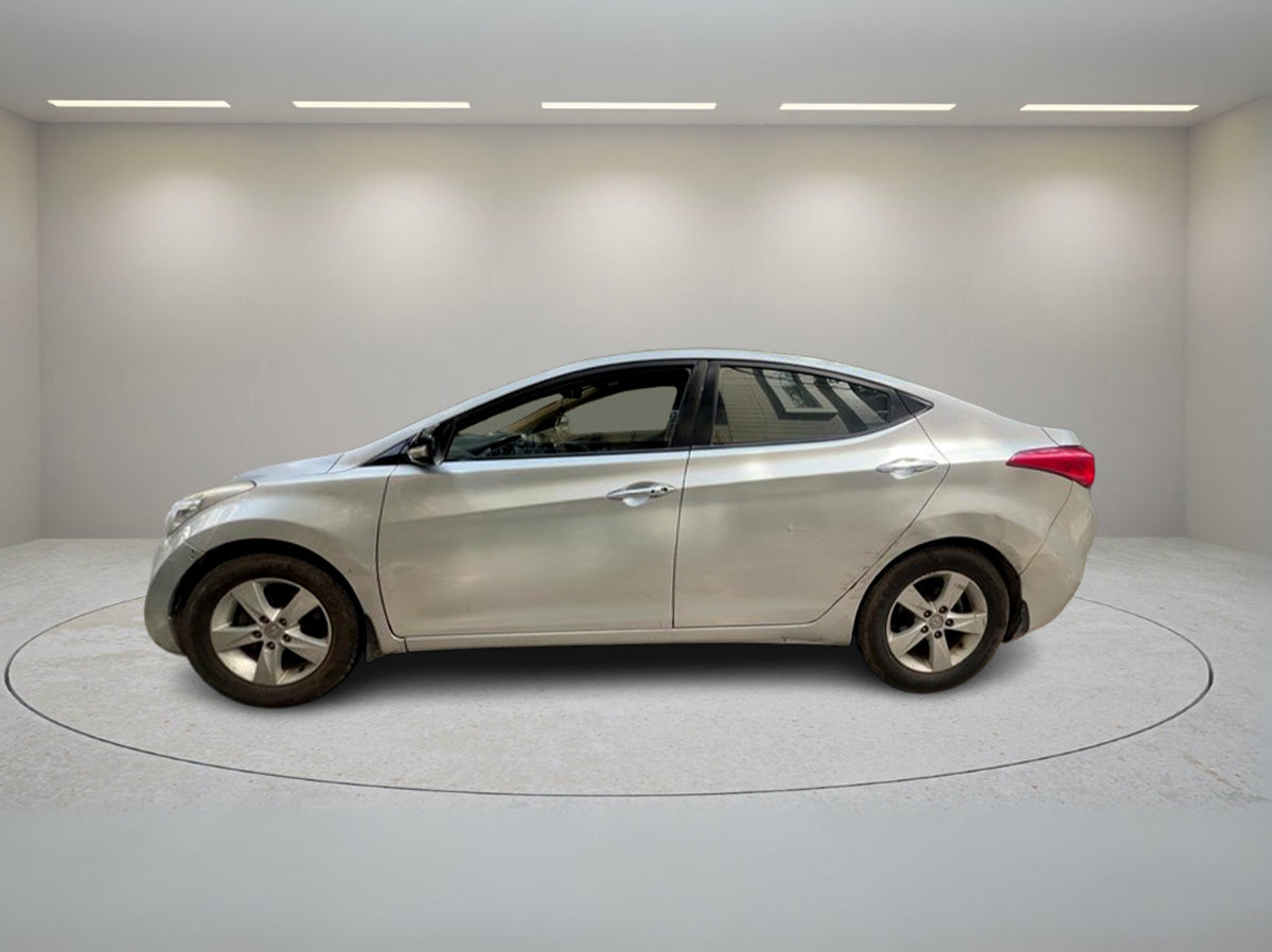 HYUNDAI NEO ELANTRA 1.8 S 2013