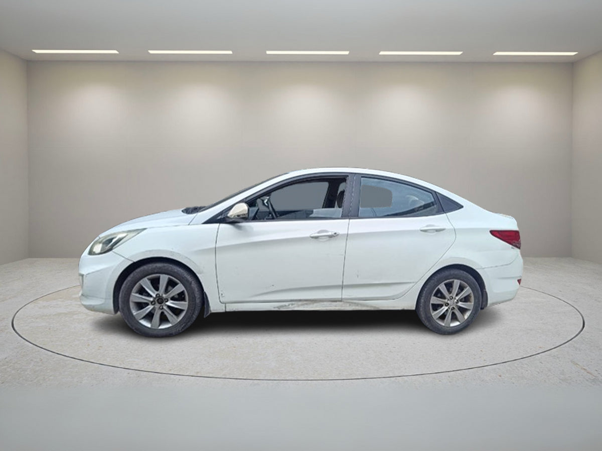 HYUNDAI VERNA SX 2013