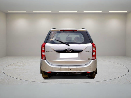 MAHINDRA XUV 500 W6 AT 2018