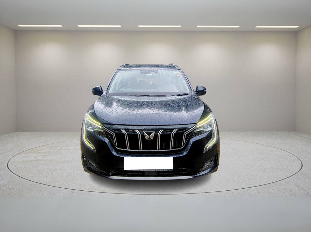 MAHINDRA XUV700 AX7 AT 7 2022