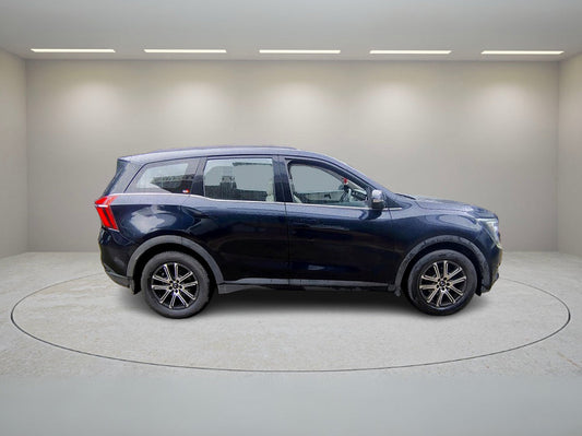 MAHINDRA XUV700 AX7 AT 7 2022